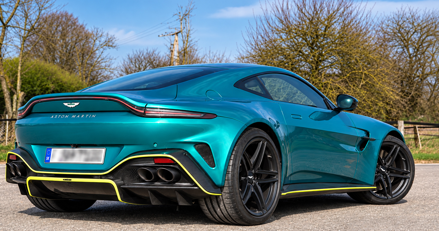 Aston Martin Vantage 2025